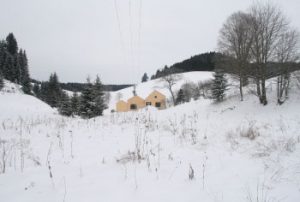 Ansicht Gebäude im Winter