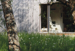 Blick von der Gartenbirke in den Wohnraum, Seilerhansenhof