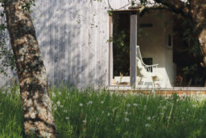 Blick von der Gartenbirke in den Wohnraum, Seilerhansenhof